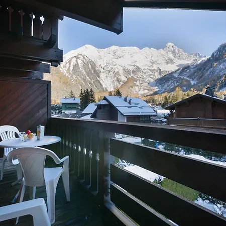 Apartment Chalet Residence Chantey Mourry 5 *