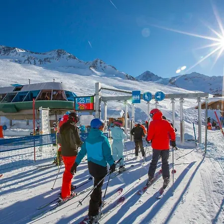 Apartment Chalet Residence Chantey Mourry 5 *